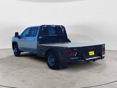 Used 2023 Chevrolet Silverado 3500 LT w/ Convenience Package AWD/4WD image 3