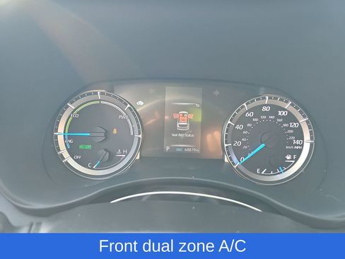 Used 2021 Toyota Highlander LE image 3