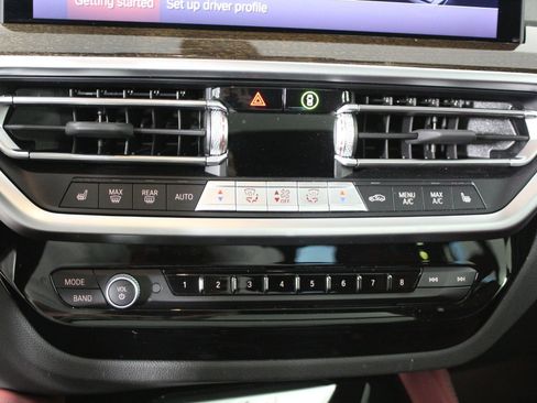 Certified 2025 BMW X4 xDrive30i image 24