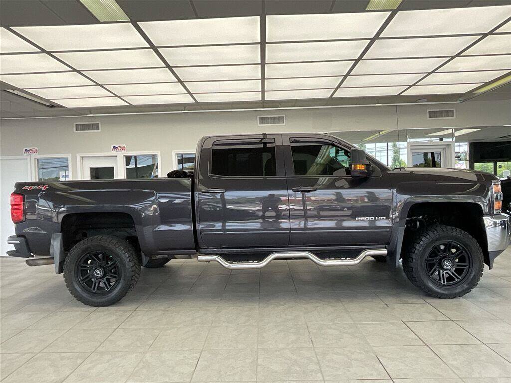 Used 2015 Chevrolet Silverado 2500 LT w/ LT Convenience Package AWD/4WD image 4