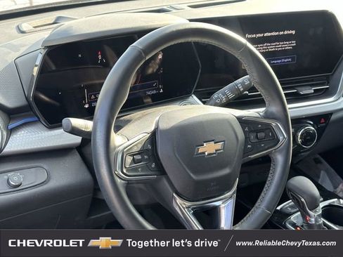 Used 2024 Chevrolet Trax LT w/ Driver Confidence Package image 8
