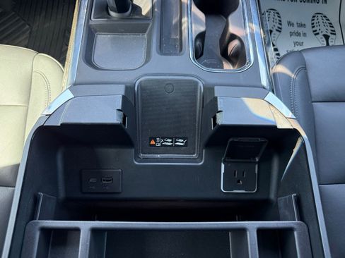 Used 2025 Chevrolet Silverado 1500 LT Trail Boss w/ LT Trail Boss Premium Package image 36