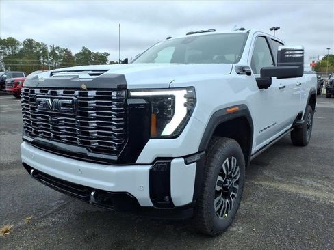 New 2026 GMC Sierra 2500 Denali Ultimate image 3