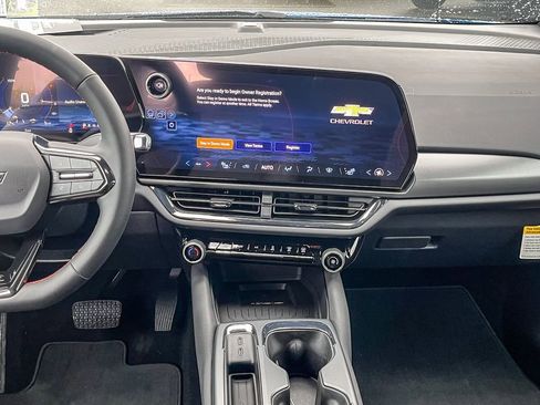 New 2026 Chevrolet Equinox EV RS image 12