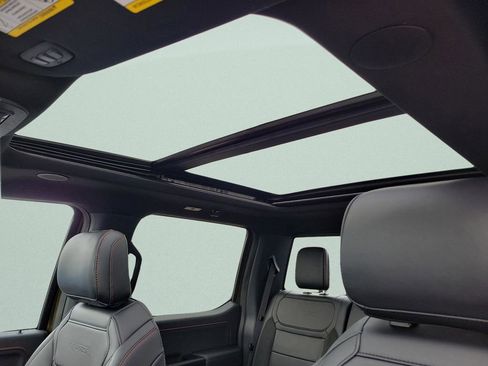 Used 2025 Ford F150 Raptor image 38