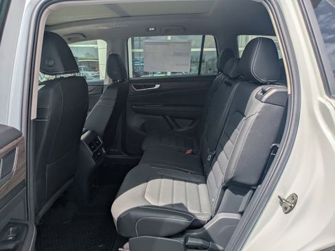 New 2026 Volkswagen Atlas SEL AWD/4WD image 16