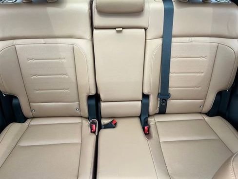 Used 2025 Hyundai Santa Fe Limited AWD/4WD image 14