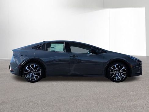 New 2026 Toyota Prius Plug-In Hybrid image 4