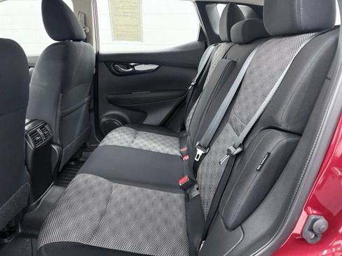 Used 2021 Nissan Rogue Sport SV FWD image 23