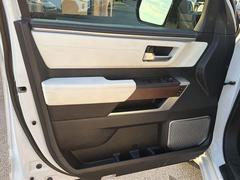 Used 2023 Toyota Tundra Capstone AWD/4WD image 17