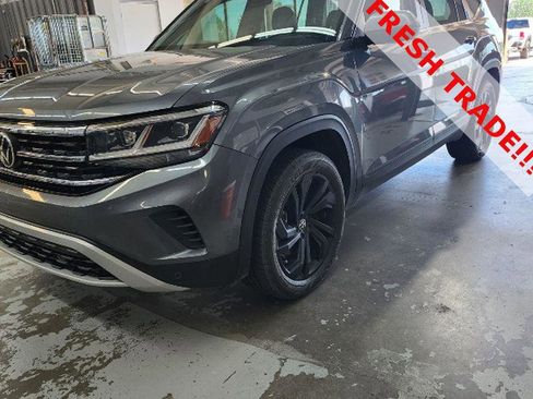 Used 2022 Volkswagen Atlas SE AWD/4WD image 2