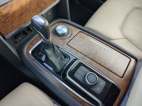 Used 2024 Nissan Armada SL image 26