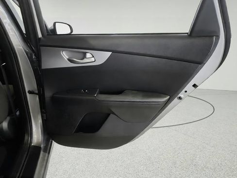 Used 2024 Kia Forte LXS w/ LXS Technology Package FWD image 25