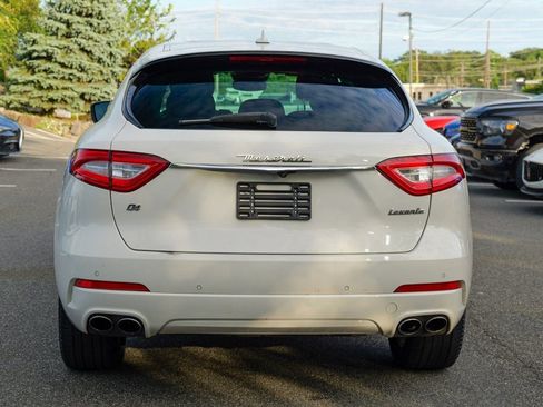 Used 2019 Maserati Levante image 6