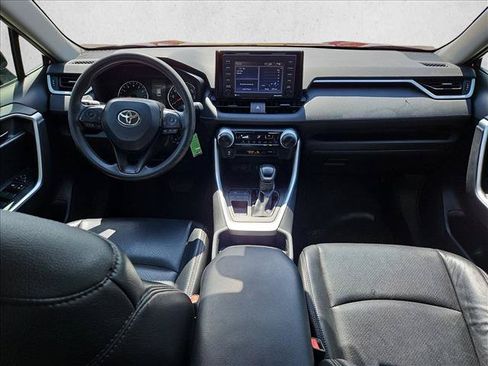 Used 2021 Toyota RAV4 LE FWD image 17