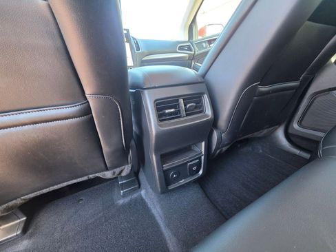 Used 2024 Ford Edge SEL w/ Convenience Package AWD/4WD image 16