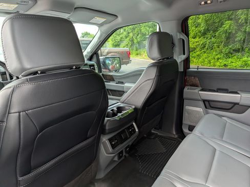 Used 2023 Ford F150 Lariat AWD/4WD image 24