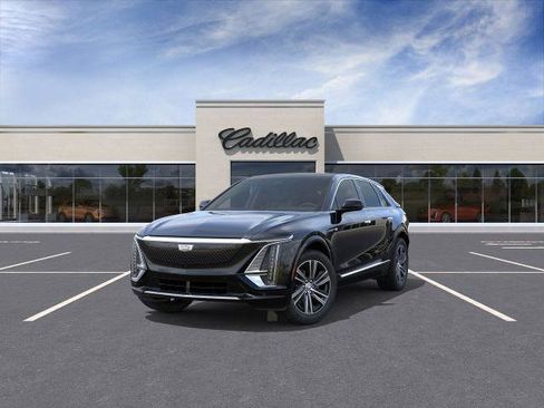 New 2026 Cadillac Lyriq Premium Luxury AWD/4WD image 8