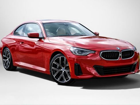 Used 2024 BMW 230i Coupe w/ Premium Package RWD image 4