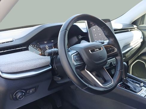 Used 2022 Jeep Compass Latitude w/ Convenience Group AWD/4WD image 13