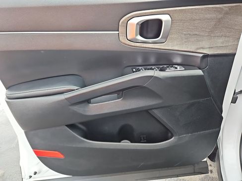 Used 2021 Kia Sorento EX w/ Panoramic Sunroof Package image 26