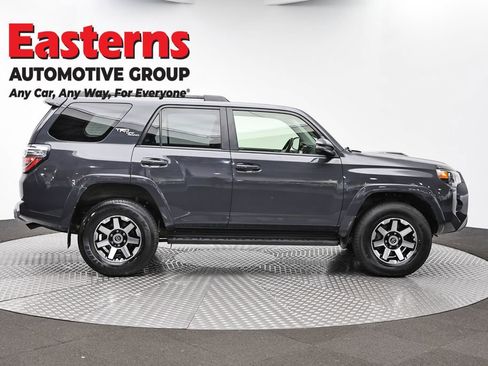 Used 2024 Toyota 4Runner TRD Off-Road Premium AWD/4WD image 4