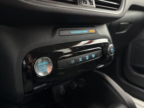 Used 2025 Ford Escape SE image 16