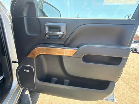 Used 2015 Chevrolet Silverado 1500 LTZ AWD/4WD image 3