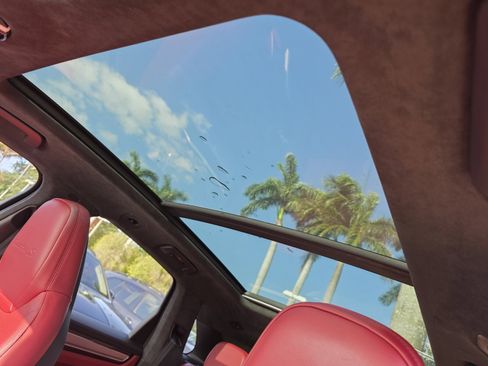 Used 2021 Porsche Cayenne Turbo S image 13