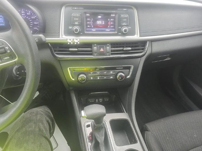 Used 2017 Kia Optima LX FWD image 6