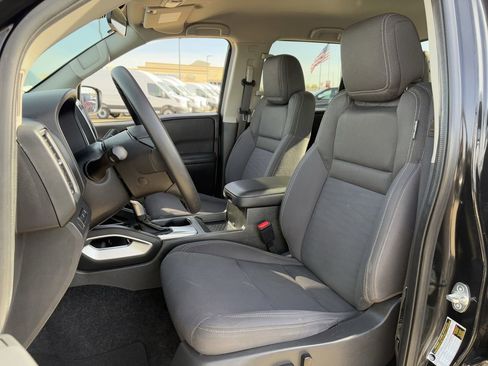 Used 2023 Nissan Frontier SV image 26