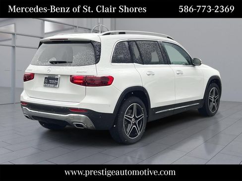 Used 2026 Mercedes-Benz GLB 250 4MATIC image 6