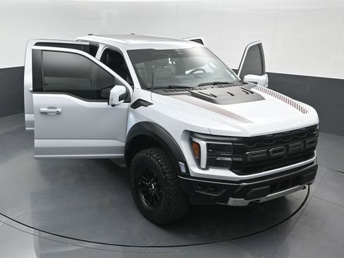 Certified 2025 Ford F150 Raptor image 25