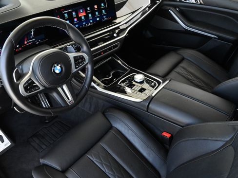 Used 2025 BMW X7 M60i w/ Climate Comfort Package AWD/4WD image 15
