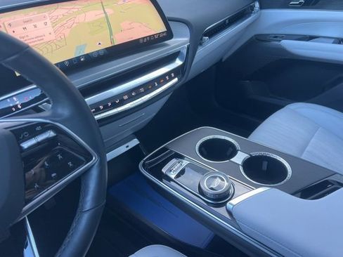 Used 2024 Cadillac Lyriq Luxury image 22