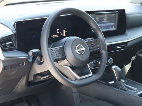 Used 2025 Nissan Kicks S FWD image 13