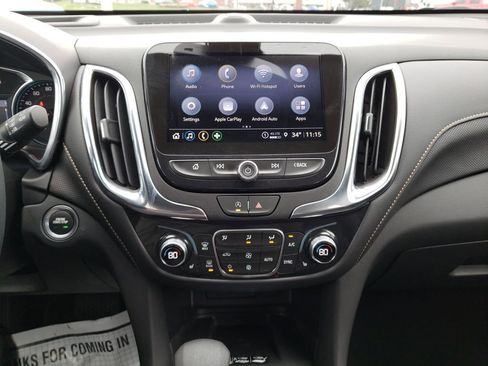 Used 2024 Chevrolet Equinox Premier image 17