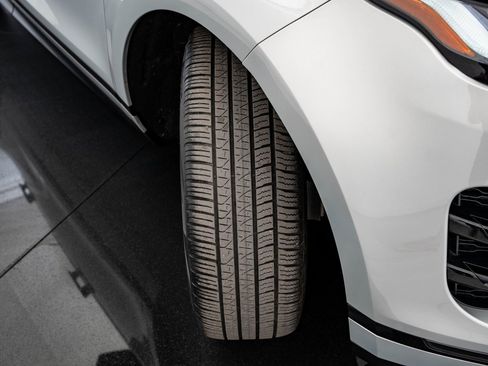 Used 2023 Land Rover Range Rover Evoque R-Dynamic SE image 51