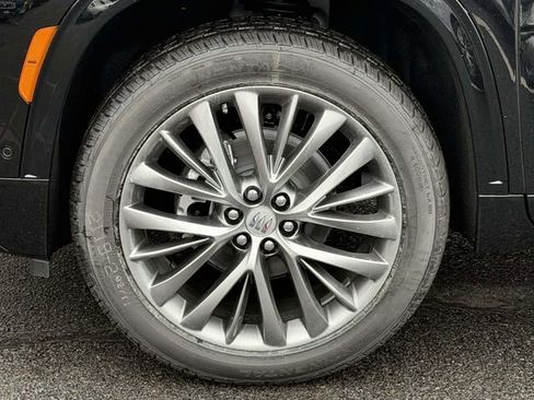 New 2026 Buick Enclave Avenir w/ Super Cruise Package image 5