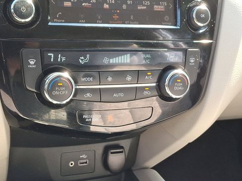 Certified 2022 Nissan Rogue Sport SL image 16