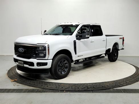 Used 2024 Ford F250 Lariat w/ Sport Appearance Package image 3