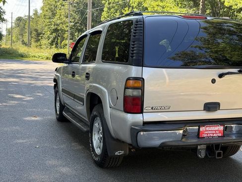 Used 2004 Chevrolet Tahoe LS w/ Preferred Equipment Group AWD/4WD image 8