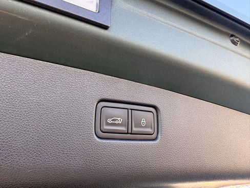 Used 2023 Genesis GV70 2.5T w/ Advanced Package image 12