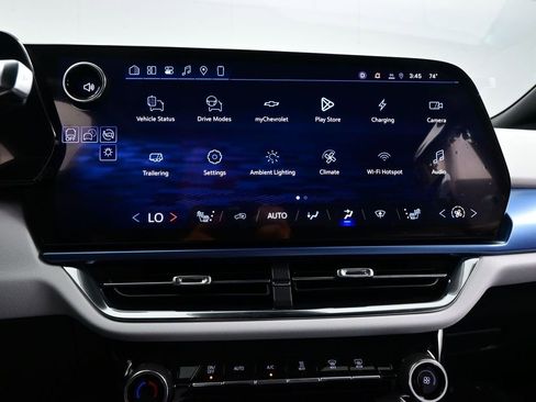 Used 2026 Chevrolet Equinox EV LT image 22