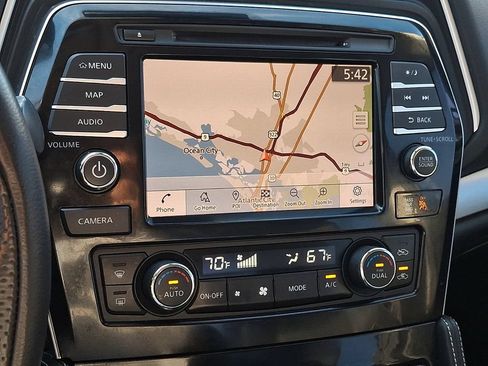 Used 2020 Nissan Maxima 3.5 SL w/ Floor Mat Group FWD image 17