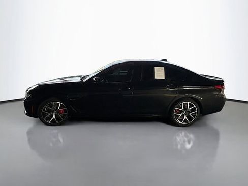 Used 2023 BMW 530e xDrive w/ Premium Package image 4