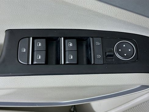 Used 2025 Kia Soul LX w/ LX Technology Package image 15