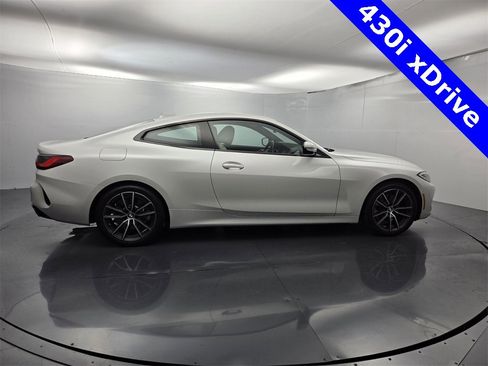 Used 2021 BMW 430i xDrive Coupe w/ Premium Package image 16