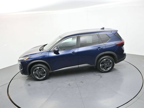 Used 2024 Nissan Rogue SV FWD image 25