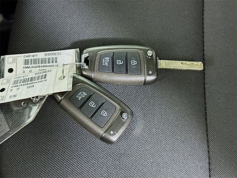 Certified 2024 Hyundai Tucson SE image 32